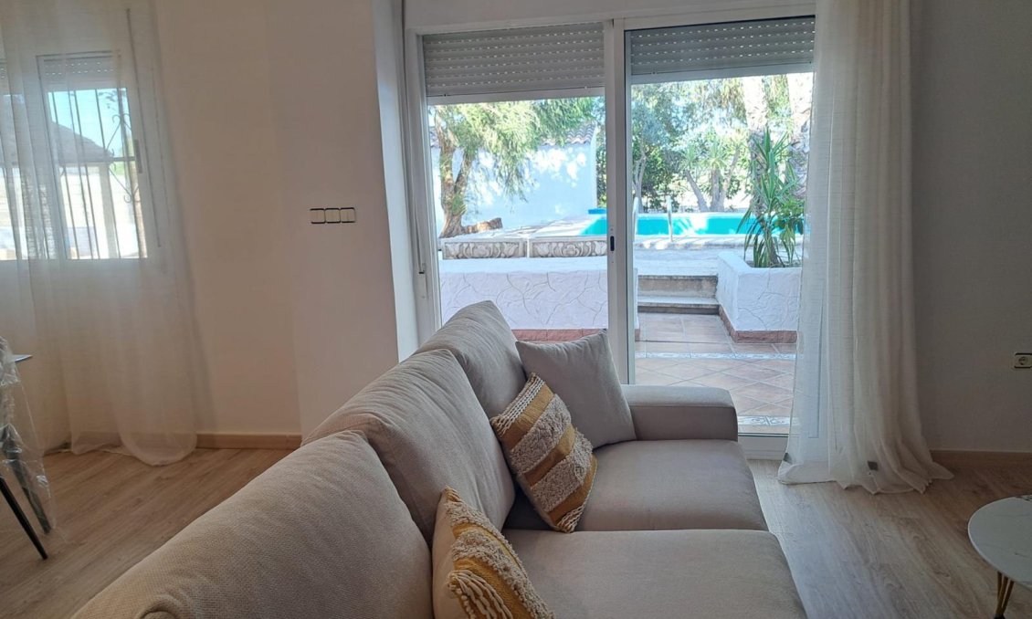 Segunda mano - Villa -
Orihuela - Los Huertos
