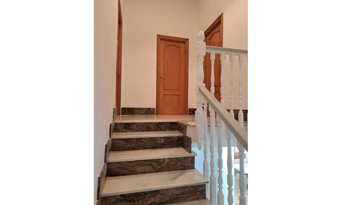 Segunda mano - Villa -
Orihuela - Los Huertos