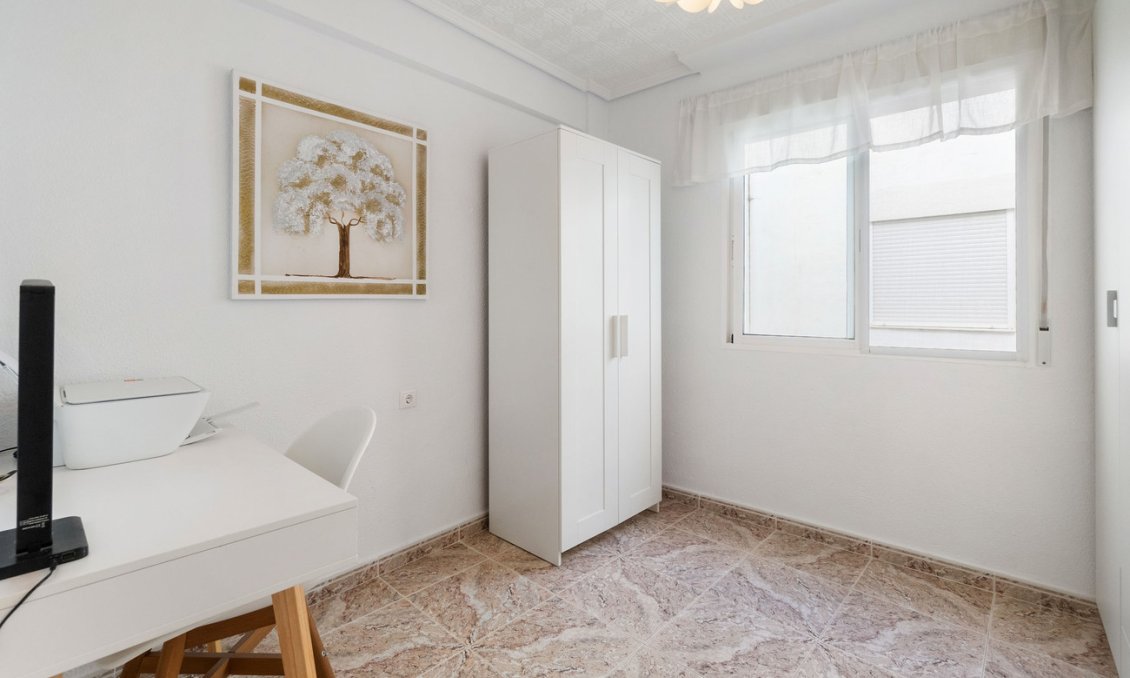 Segunda mano - Apartamento -
Torrevieja - Playa del Cura