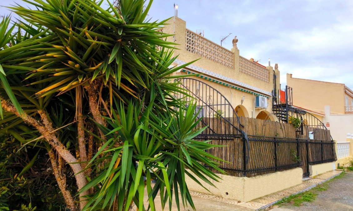 Resale - Town House -
San Fulgencio - La Marina - Urb. La Marina