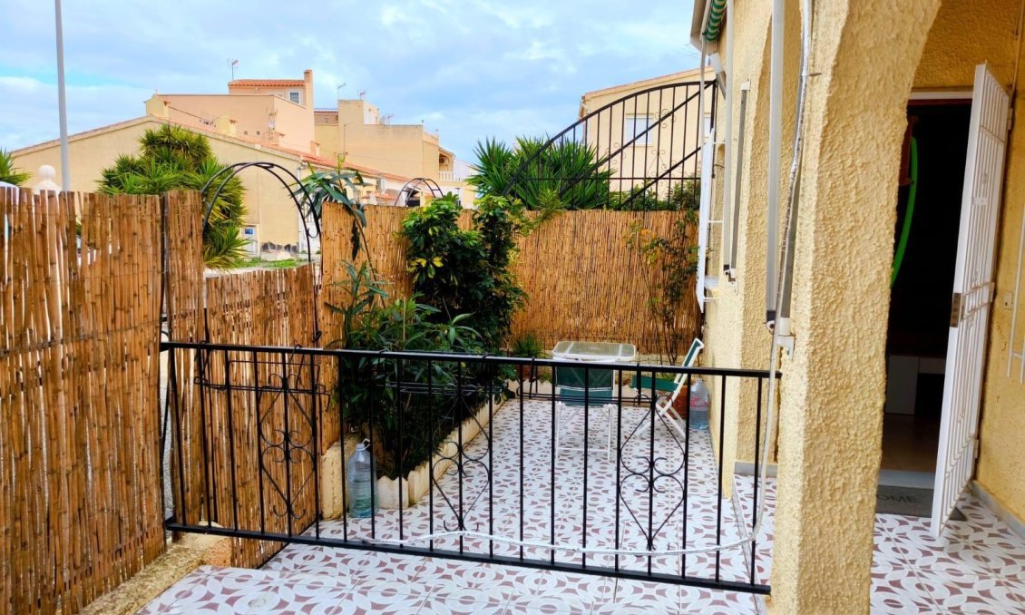 Resale - Town House -
San Fulgencio - La Marina - Urb. La Marina