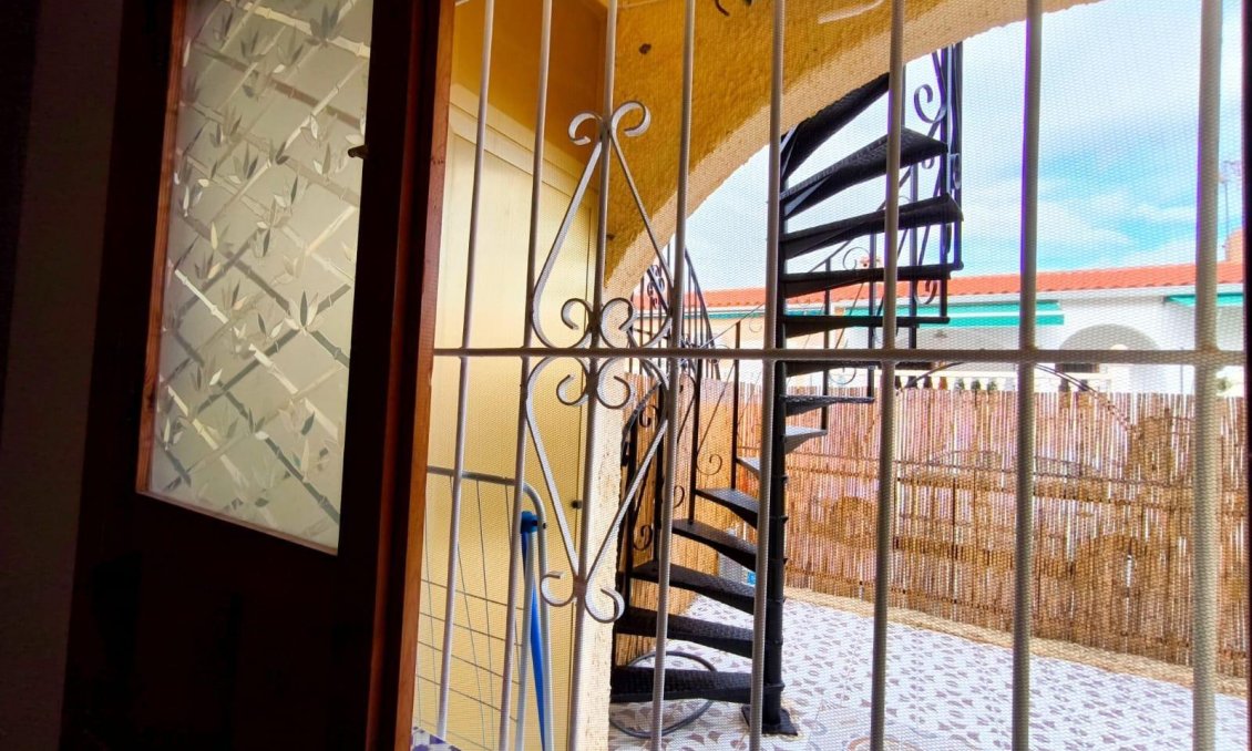 Resale - Town House -
San Fulgencio - La Marina - Urb. La Marina