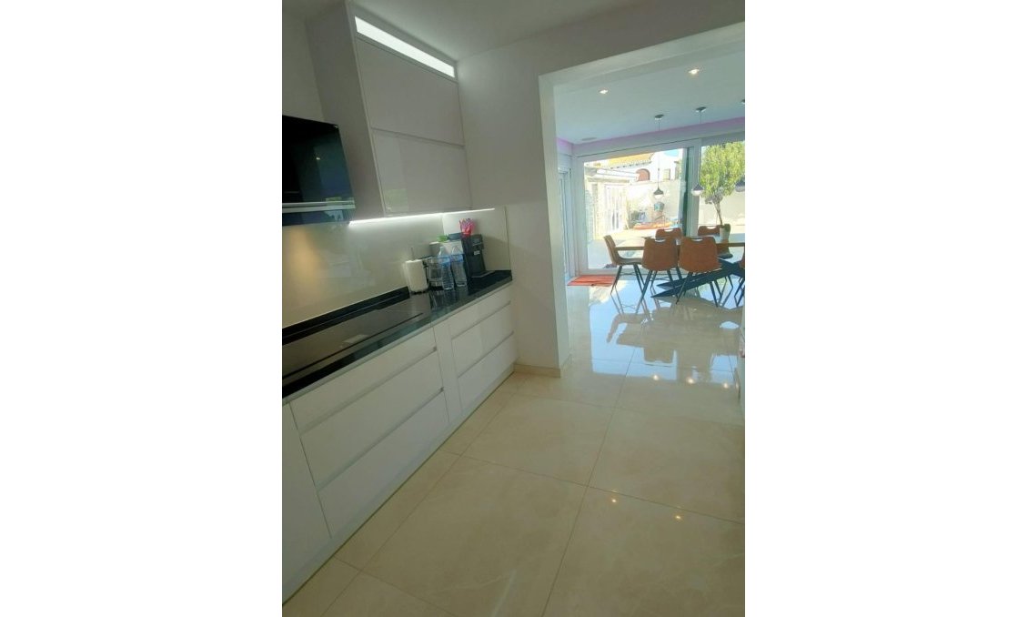 Wiederverkauf - Villa -
Orihuela Costa - Costa Blanca