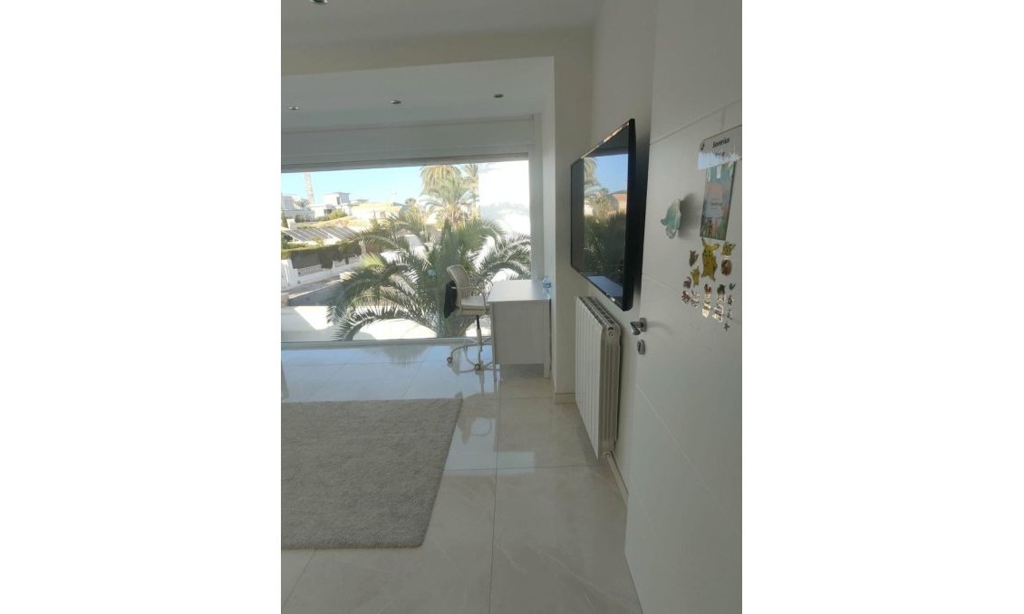 Wiederverkauf - Villa -
Orihuela Costa - Costa Blanca