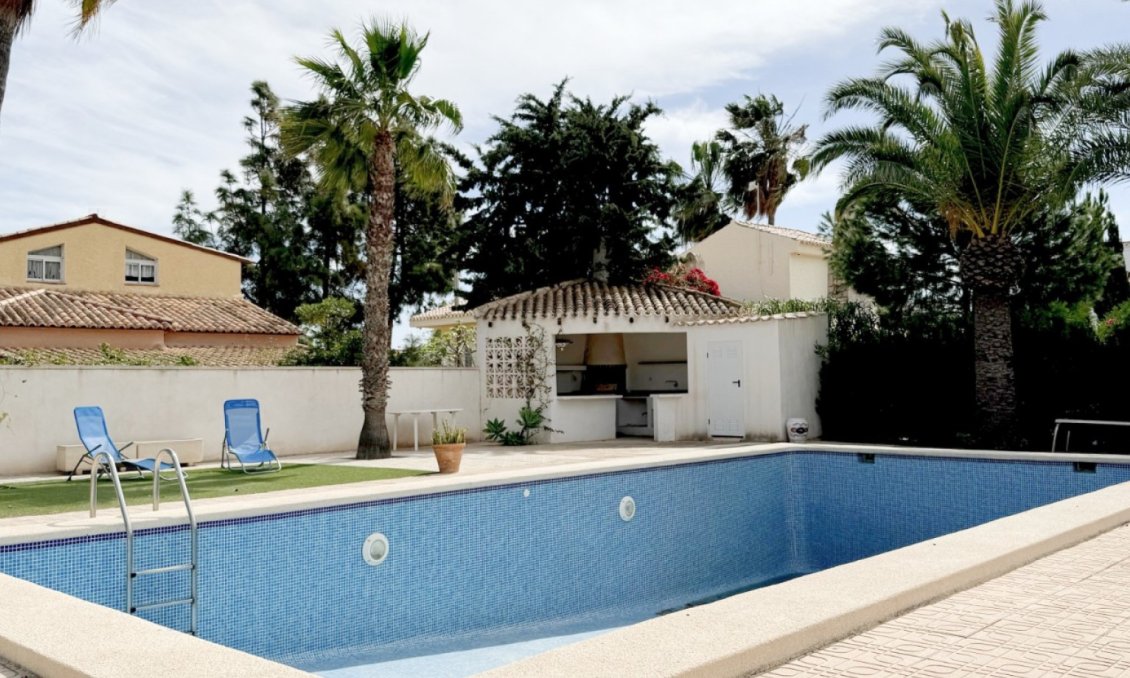 Segunda mano - Villa -
Orihuela Costa - Costa Blanca