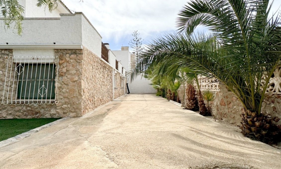 Segunda mano - Villa -
Orihuela Costa - Costa Blanca