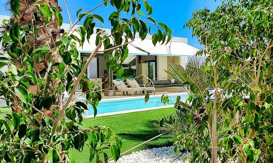 Segunda mano - Villa -
Orihuela - Las Colinas Golf