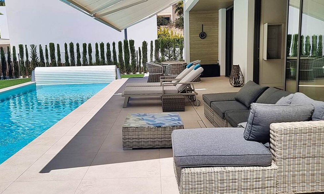 Segunda mano - Villa -
Orihuela - Las Colinas Golf