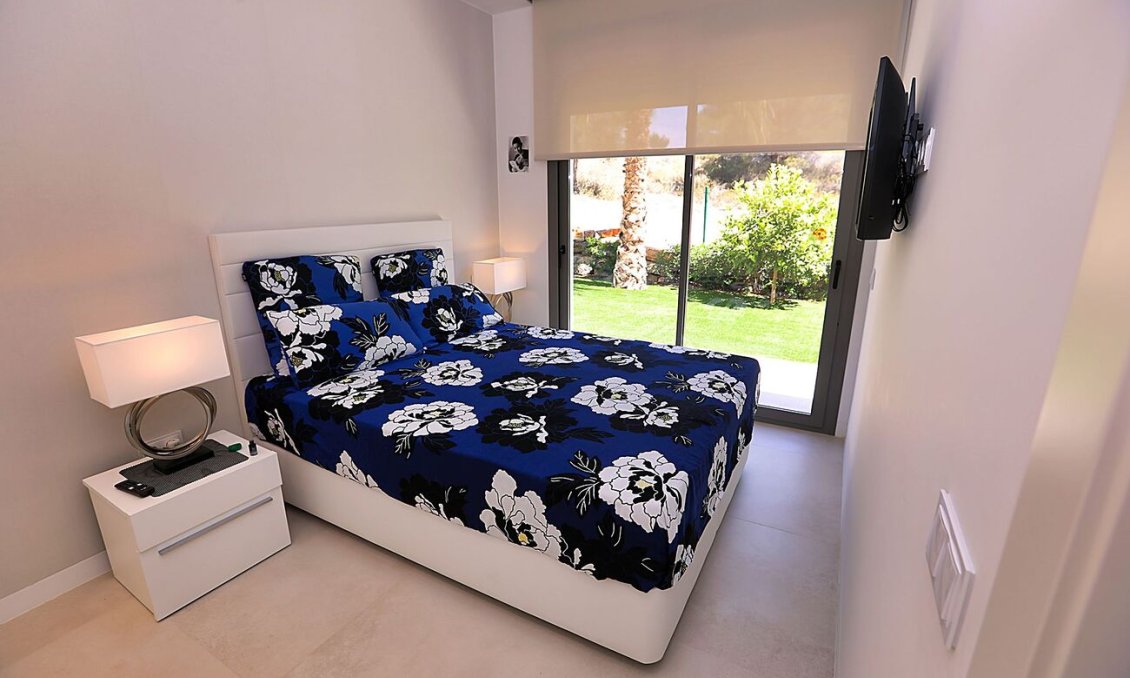 Segunda mano - Villa -
Orihuela - Las Colinas Golf