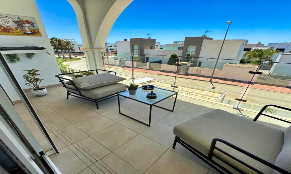 Segunda mano - Penthouse Penthouse -
Ciudad Quesada - Dona Pepa