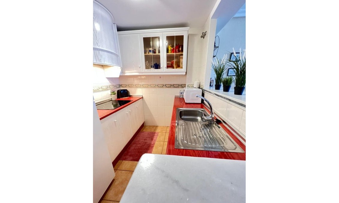 Segunda mano - Apartamento -
Torrevieja - Aguas Nuevas