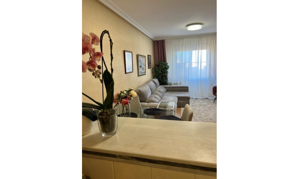 Segunda mano - Apartamento -
Torrevieja - Aguas Nuevas