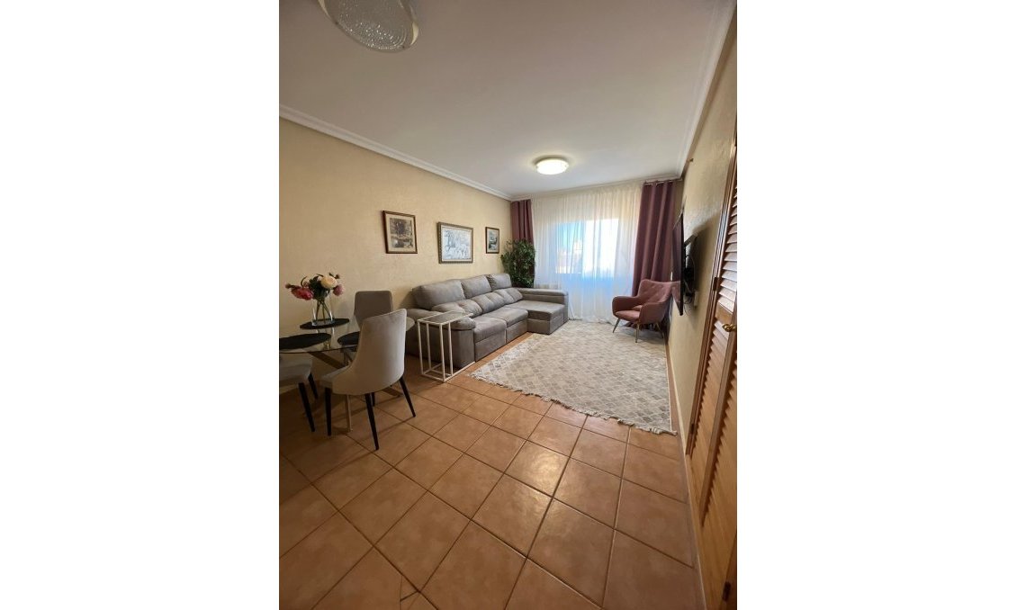 Segunda mano - Apartamento -
Torrevieja - Aguas Nuevas