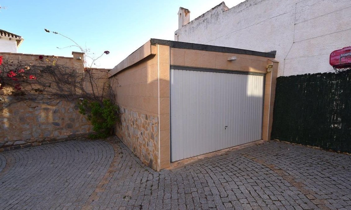 Segunda mano - Villa -
Orihuela Costa - La Zenia
