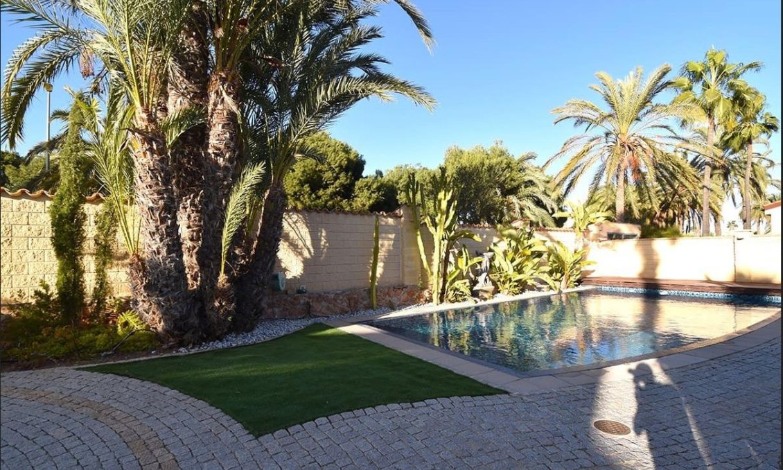 Segunda mano - Villa -
Orihuela Costa - La Zenia