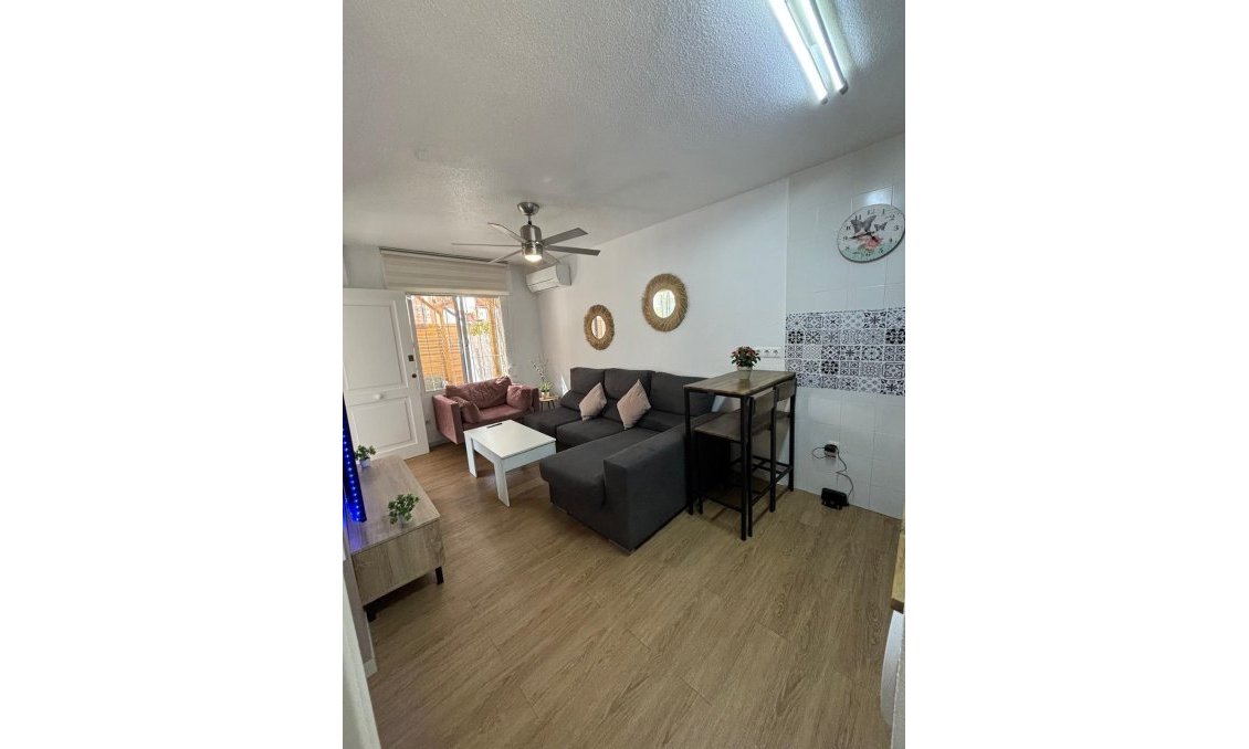 Segunda mano - Town House -
Torrevieja - Los Balcones