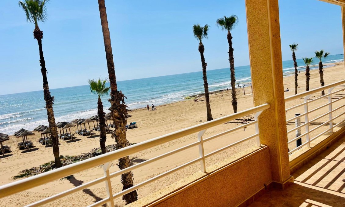 Segunda mano - Apartamento -
Torrevieja - La Mata