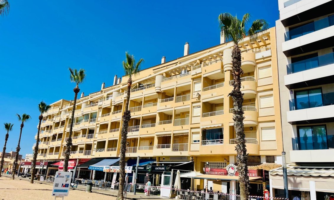Segunda mano - Apartamento -
Torrevieja - La Mata