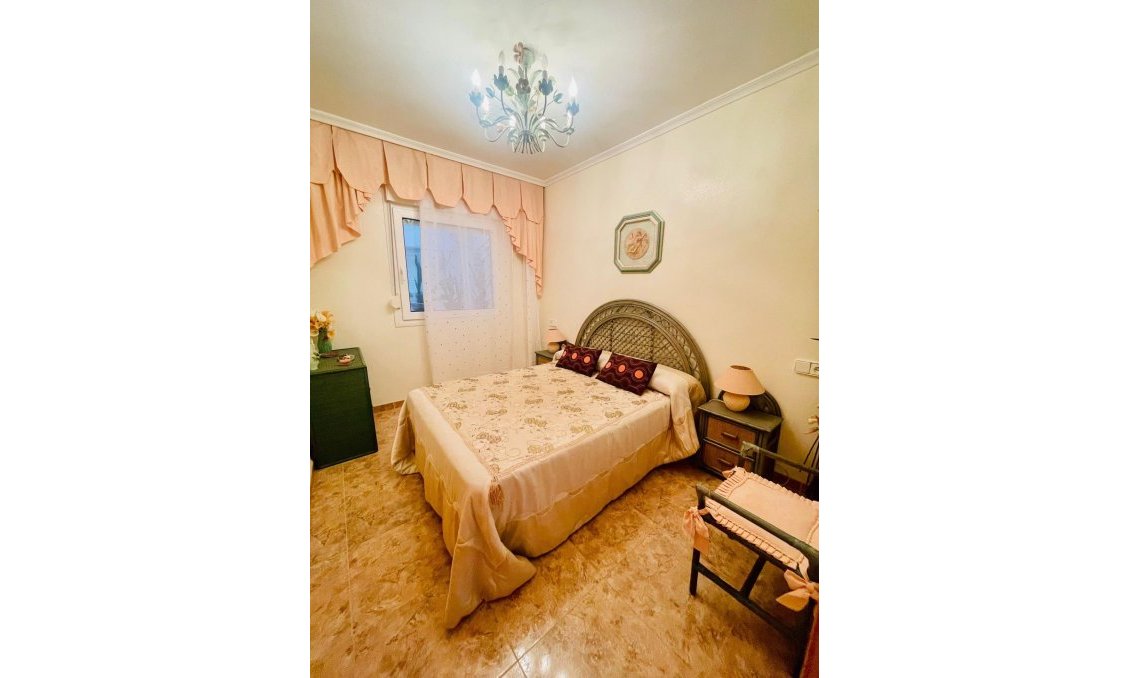 Segunda mano - Apartamento -
Torrevieja - La Mata