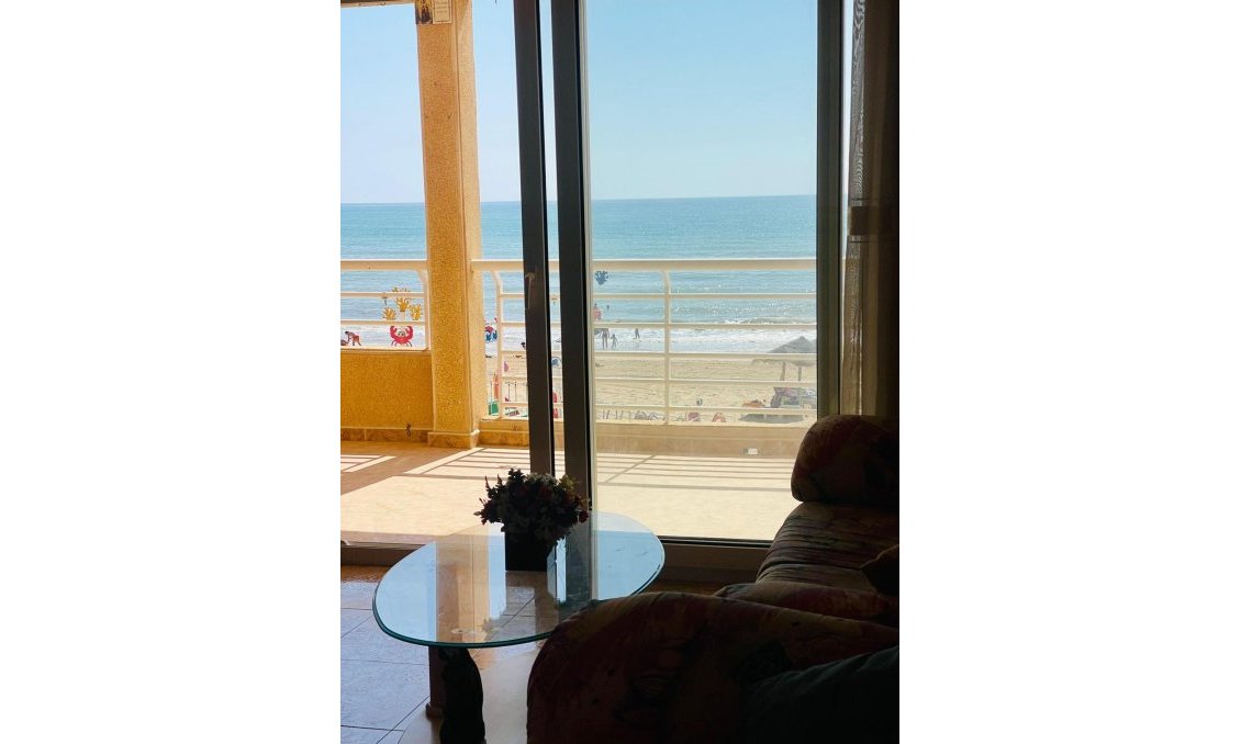 Segunda mano - Apartamento -
Torrevieja - La Mata