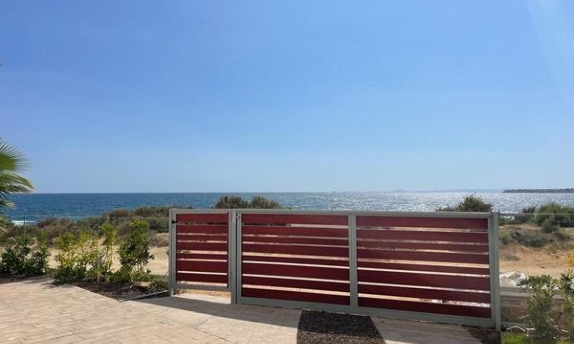 Segunda mano - Apartment Penthouse -
Punta Prima - Costa Blanca