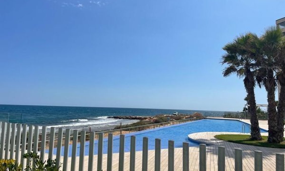 Segunda mano - Apartment Penthouse -
Punta Prima - Costa Blanca