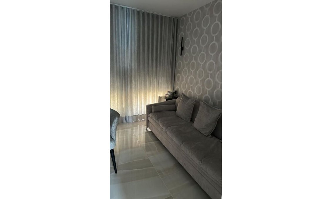 Segunda mano - Apartment Penthouse -
Punta Prima - Costa Blanca
