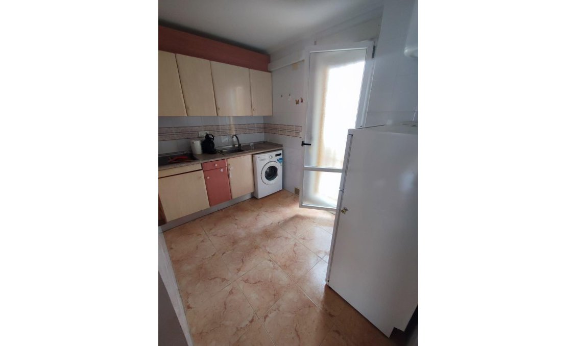 Segunda mano - Bungalow -
Torrevieja - Torretas