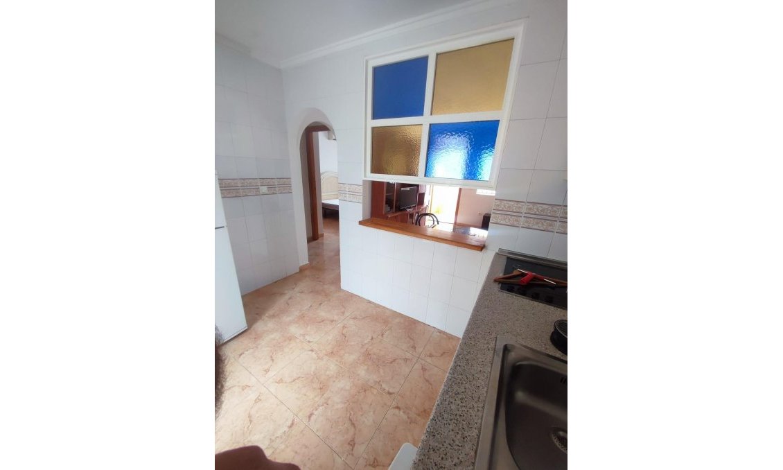Segunda mano - Bungalow -
Torrevieja - Torretas