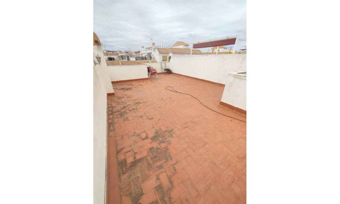 Segunda mano - Bungalow -
Torrevieja - Torretas