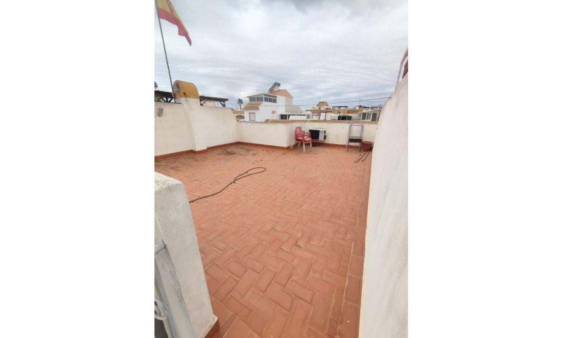 Segunda mano - Bungalow -
Torrevieja - Torretas