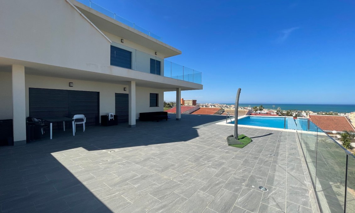 Revente - Semi Detached -
La Mata - Costa Blanca