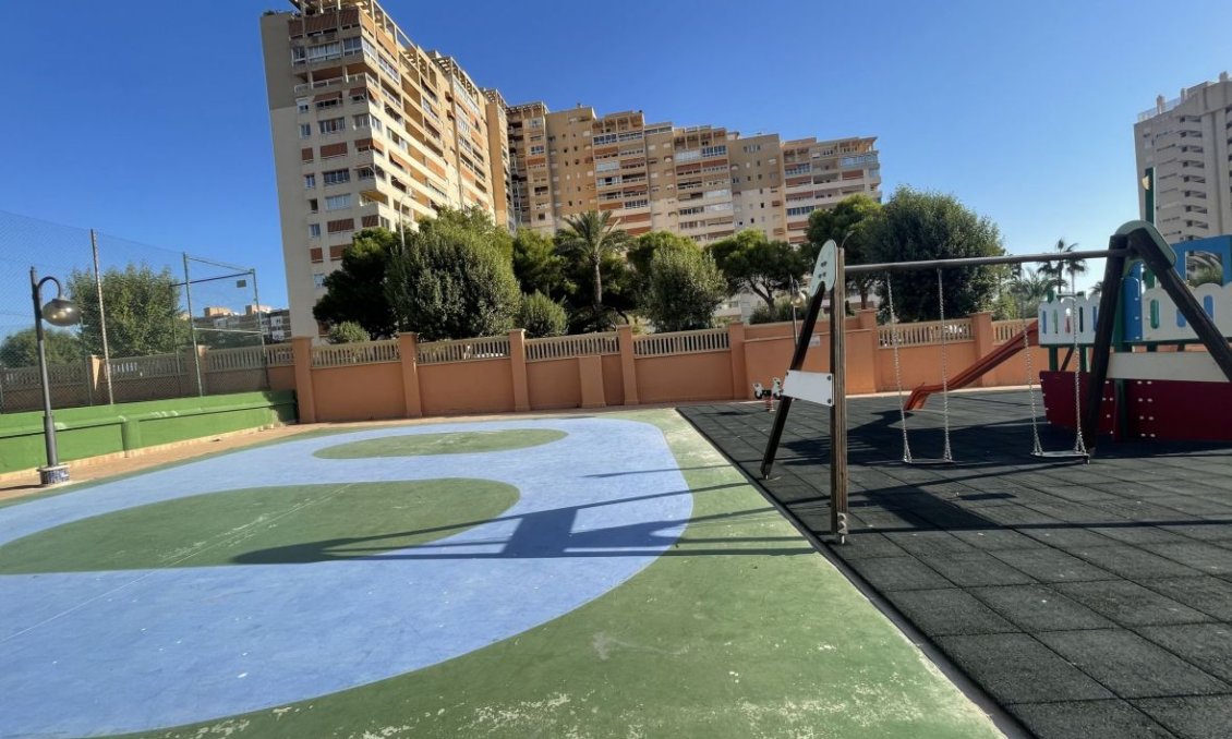 Segunda mano - Duplex -
El Campello - Costa Blanca