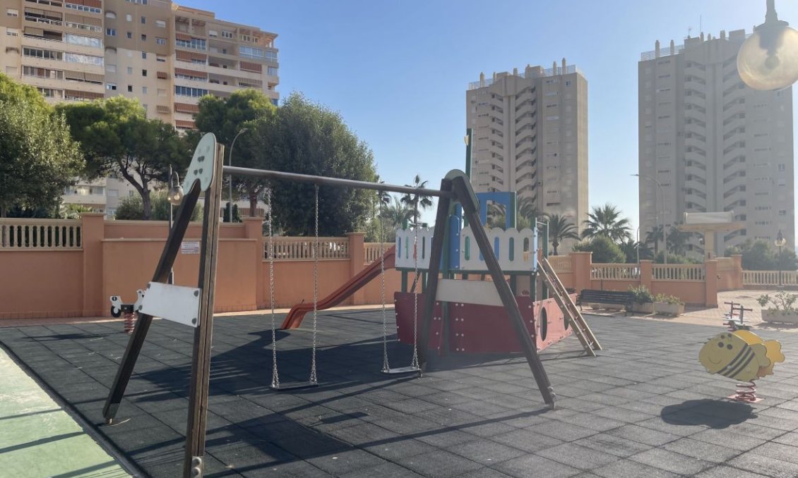 Segunda mano - Duplex -
El Campello - Costa Blanca