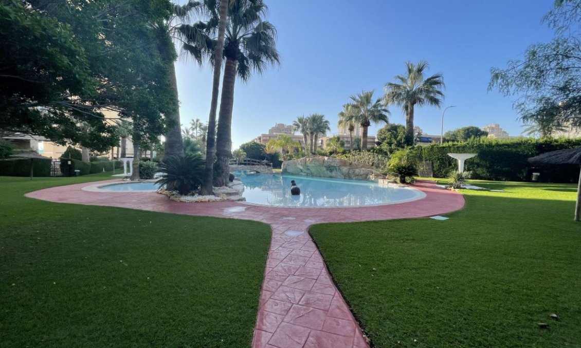 Segunda mano - Duplex -
El Campello - Costa Blanca