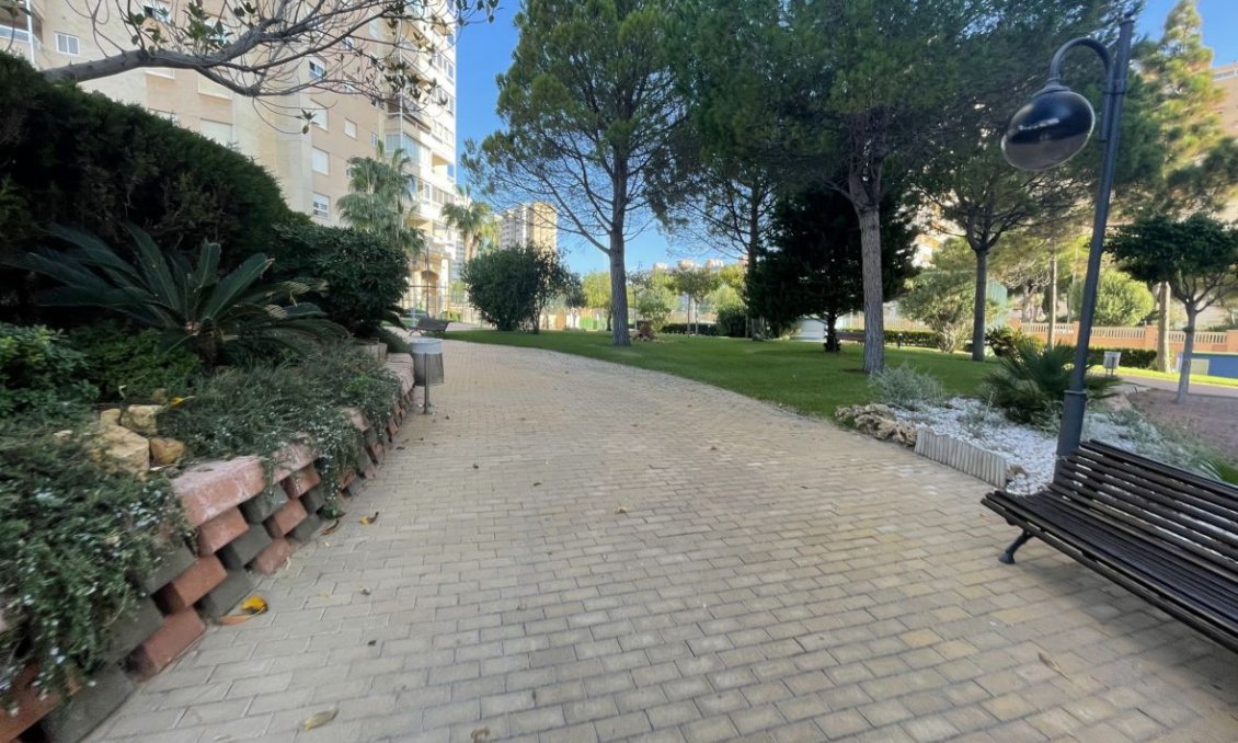 Segunda mano - Duplex -
El Campello - Costa Blanca