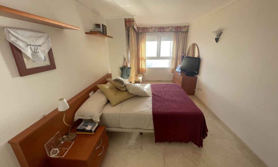 Segunda mano - Duplex -
El Campello - Costa Blanca
