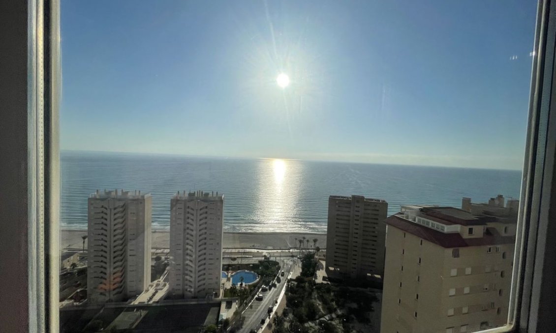 Segunda mano - Duplex -
El Campello - Costa Blanca
