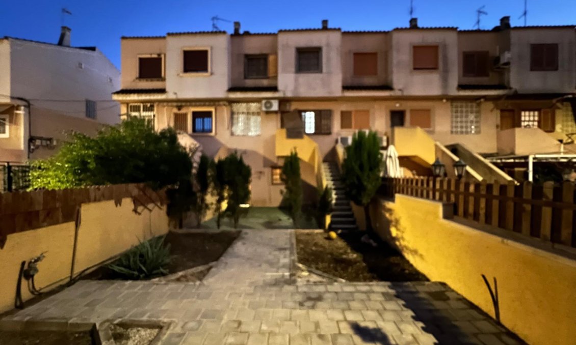 Segunda mano - Duplex -
Orihuela - Los Huertos