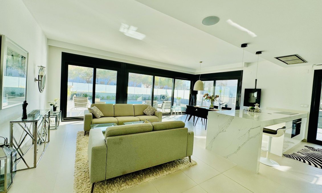 Segunda mano - Villa -
Orihuela Costa - Costa Blanca