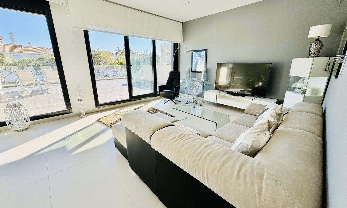Segunda mano - Villa -
Orihuela Costa - Costa Blanca