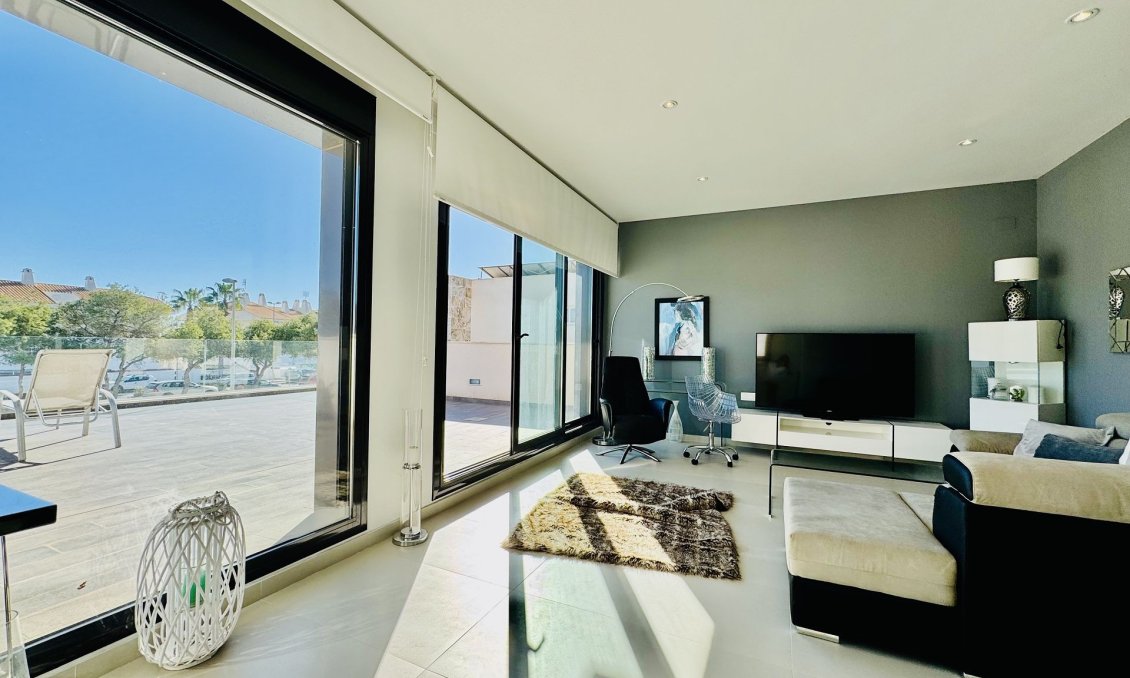 Segunda mano - Villa -
Orihuela Costa - Costa Blanca