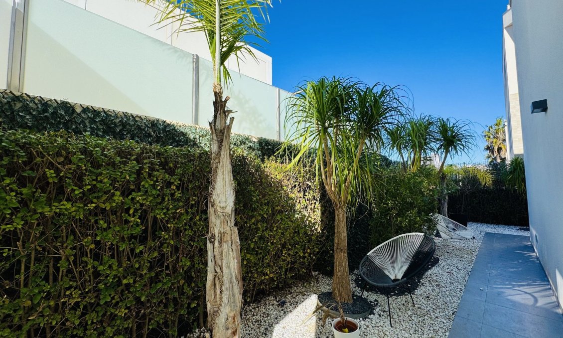 Segunda mano - Villa -
Orihuela Costa - Costa Blanca