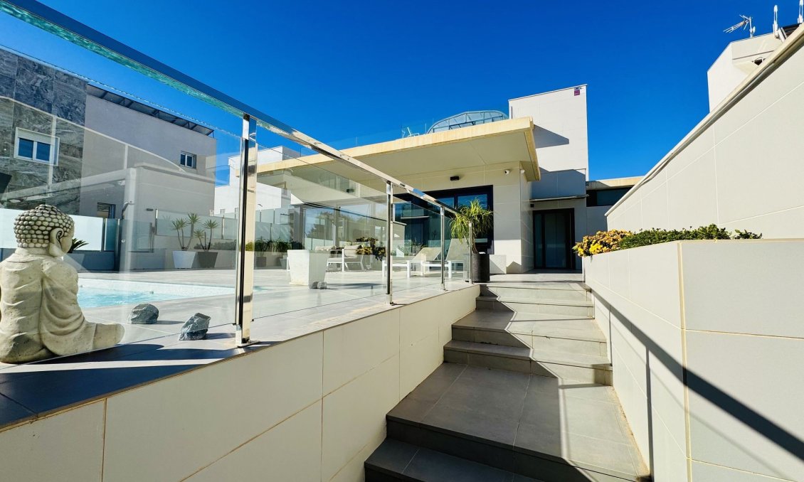 Segunda mano - Villa -
Orihuela Costa - Costa Blanca