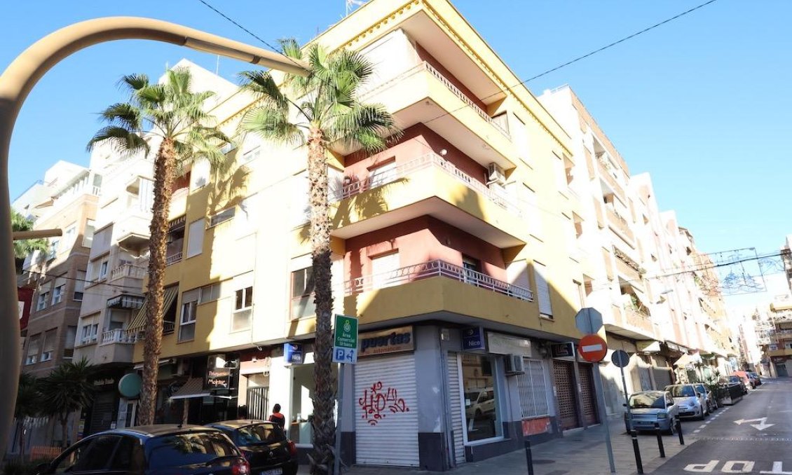 Használt Ingatlanok - Apartman -
Torrevieja - Costa Blanca