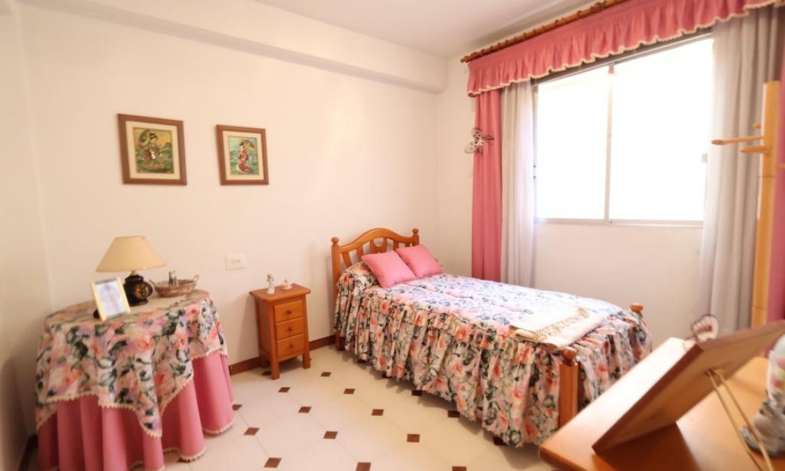 Használt Ingatlanok - Apartman -
Torrevieja - Costa Blanca