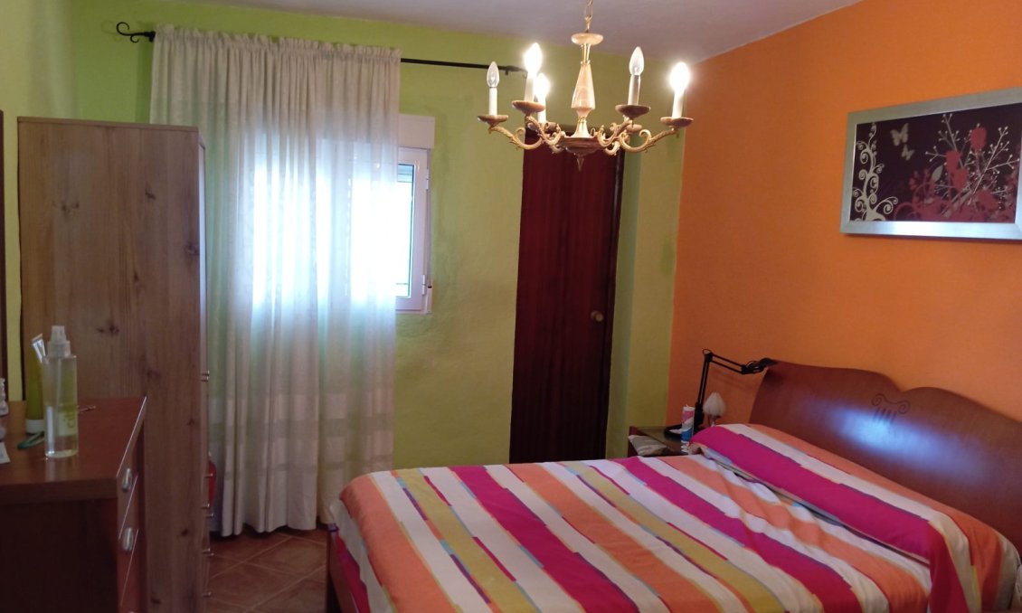 Segunda mano - Villa -
Yecla - Inland