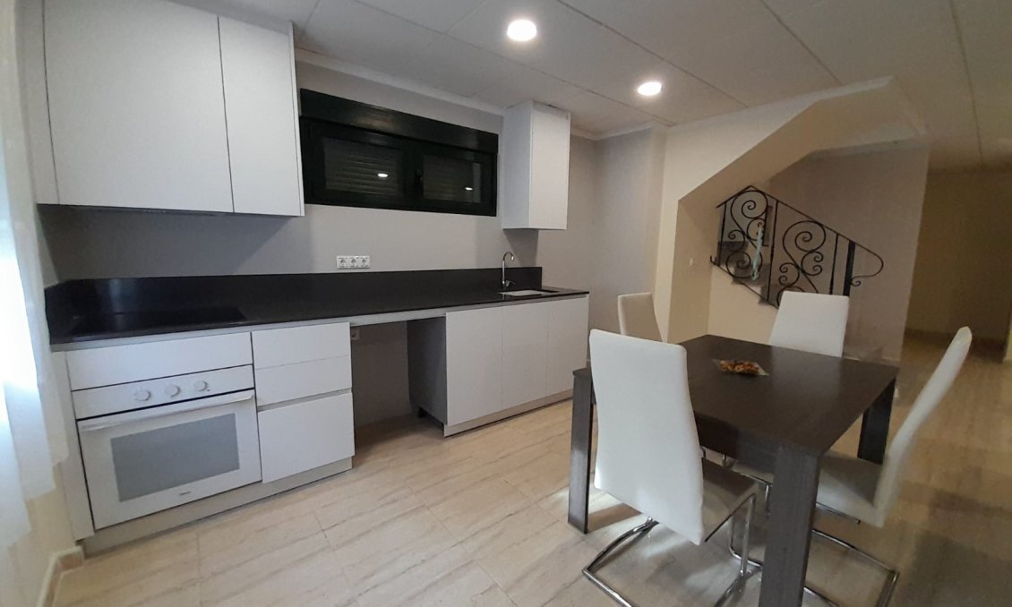 Segunda mano - Town House -
Ciudad Quesada - Costa Blanca