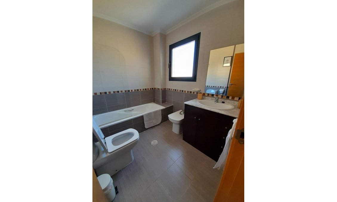 Segunda mano - Town House -
Ciudad Quesada - Costa Blanca