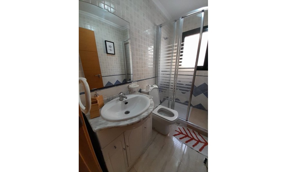 Segunda mano - Town House -
Ciudad Quesada - Costa Blanca